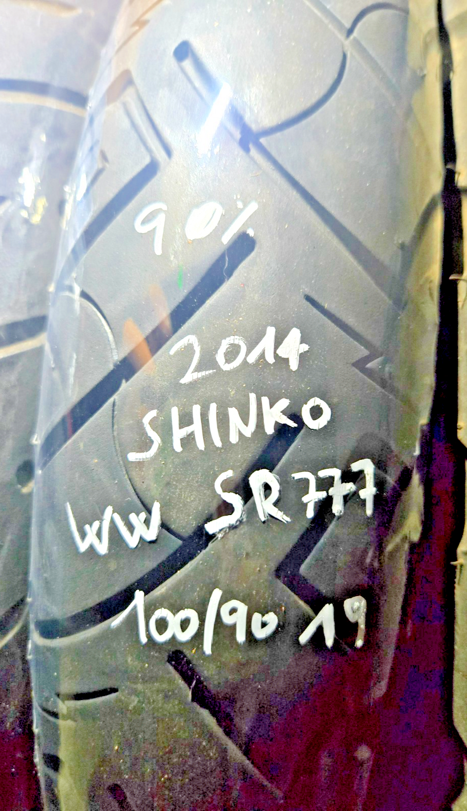 USED SHINKO SR777 WHITE WALL 100 90 19 2014 90%