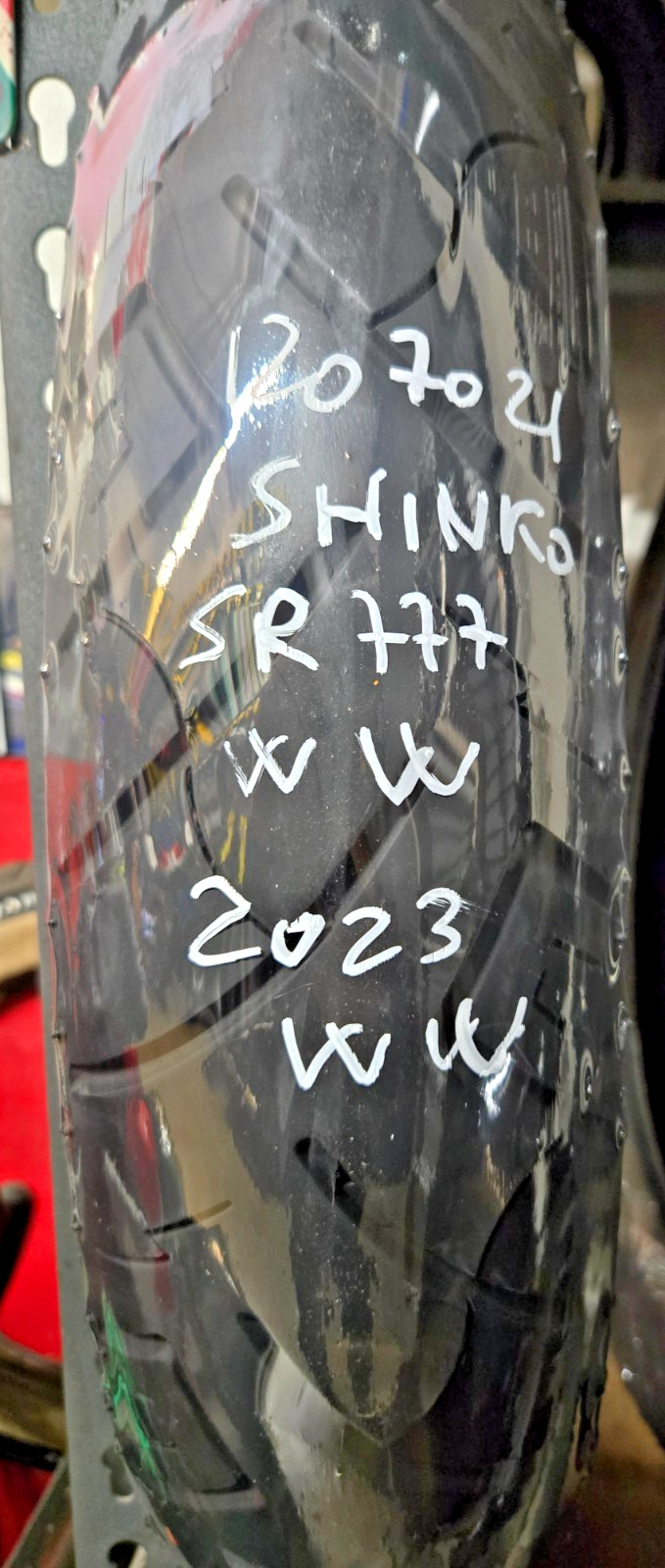 USED SHINKO SR777 WHITE WALL 120 70 21 WHITE WALL 95%