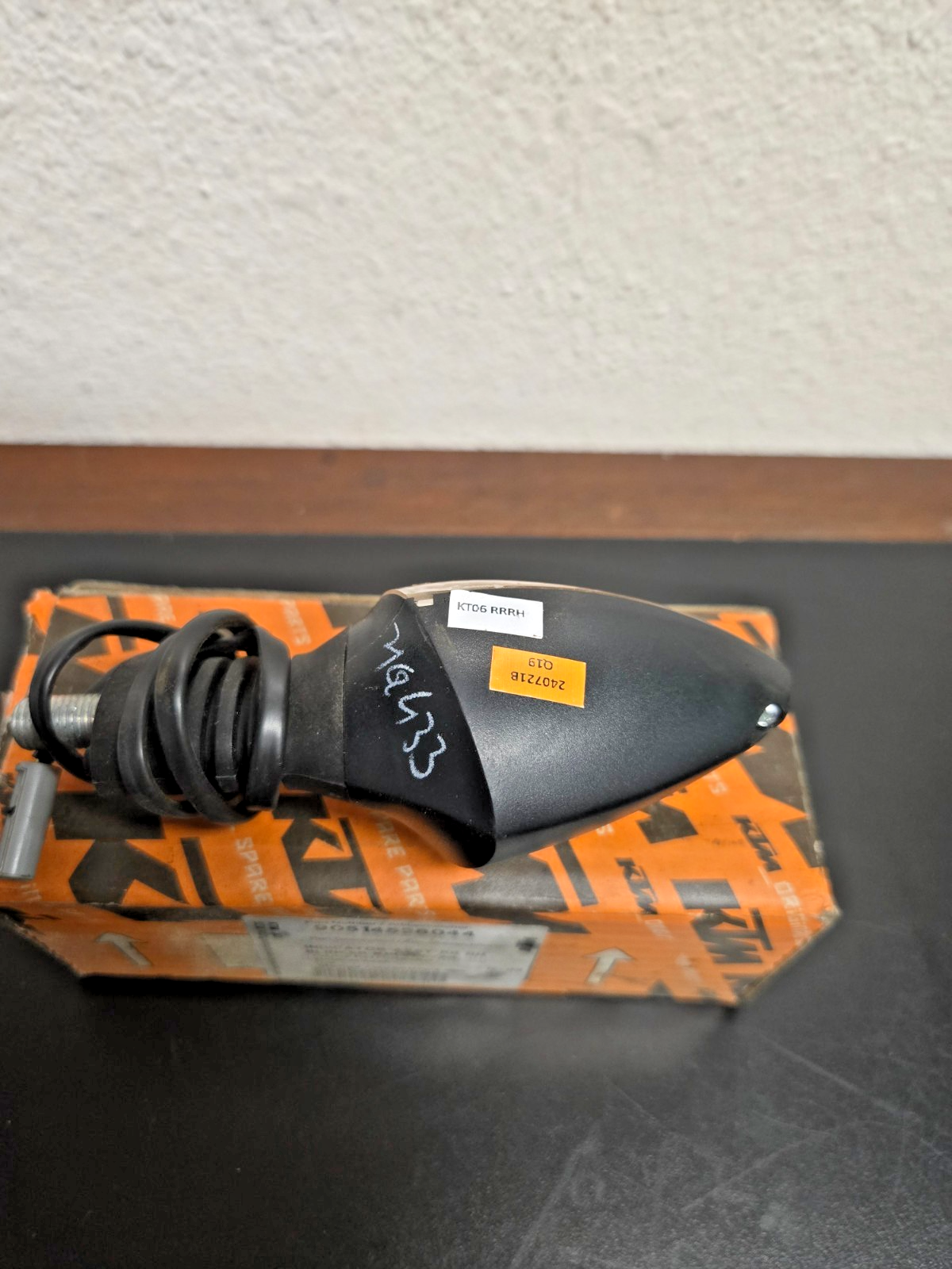 KTM 390 OEM Blinker TURN SIGNAL 90514526044 #0389