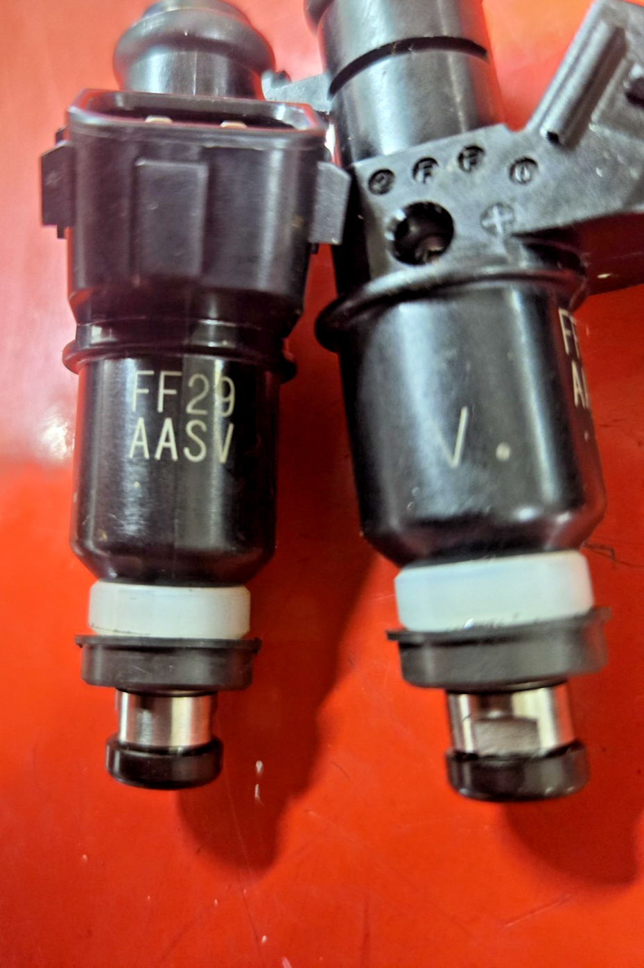 3X Triumph OEM GENUINE FUEL Injector FF29 AASV T1240465 #0625