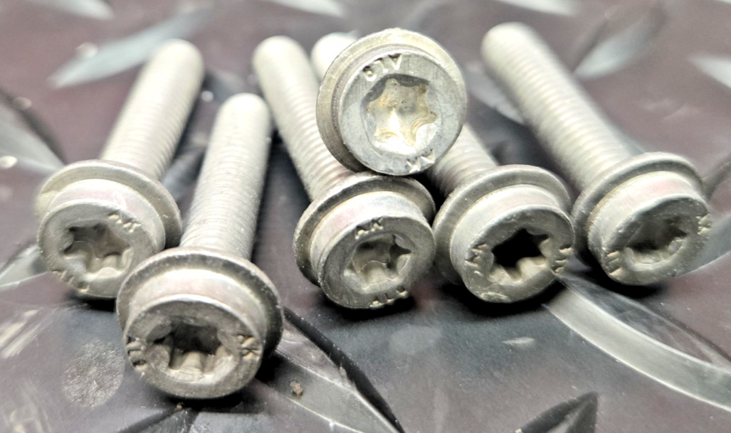 1x Clutch Cover Bolt M6x30 BMW Bikes Hexhead brand new #1049 sold each