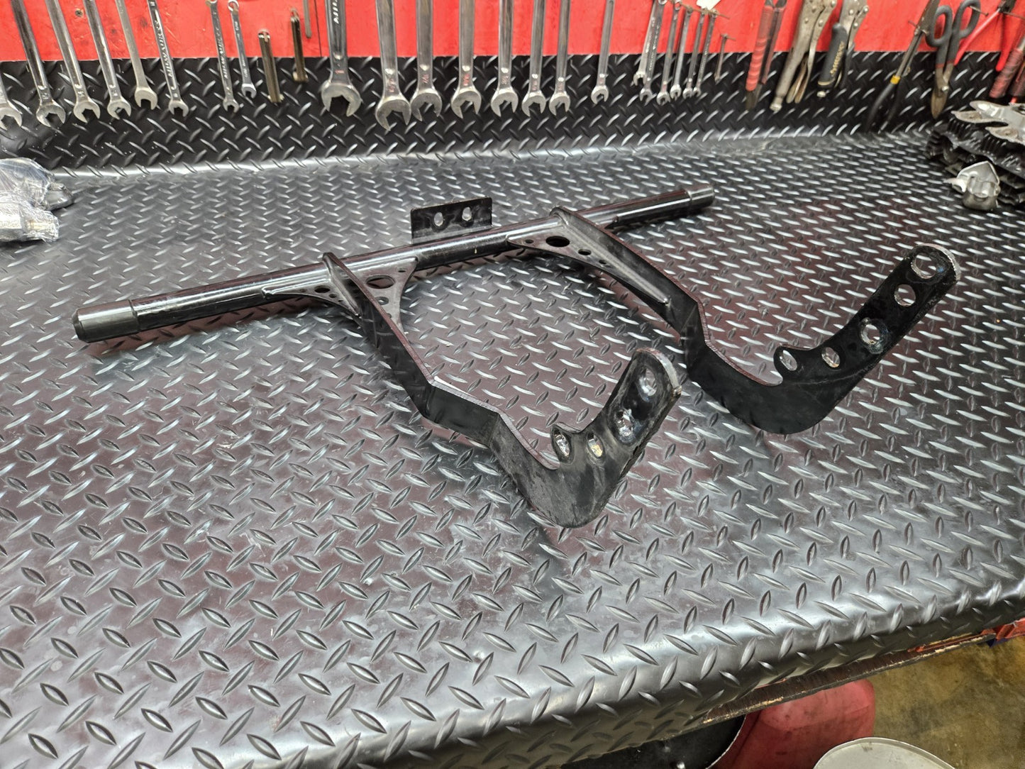 Harley Softail Low Rider Street Bob 18-up Engine Guard Highway Crash Bar #0997