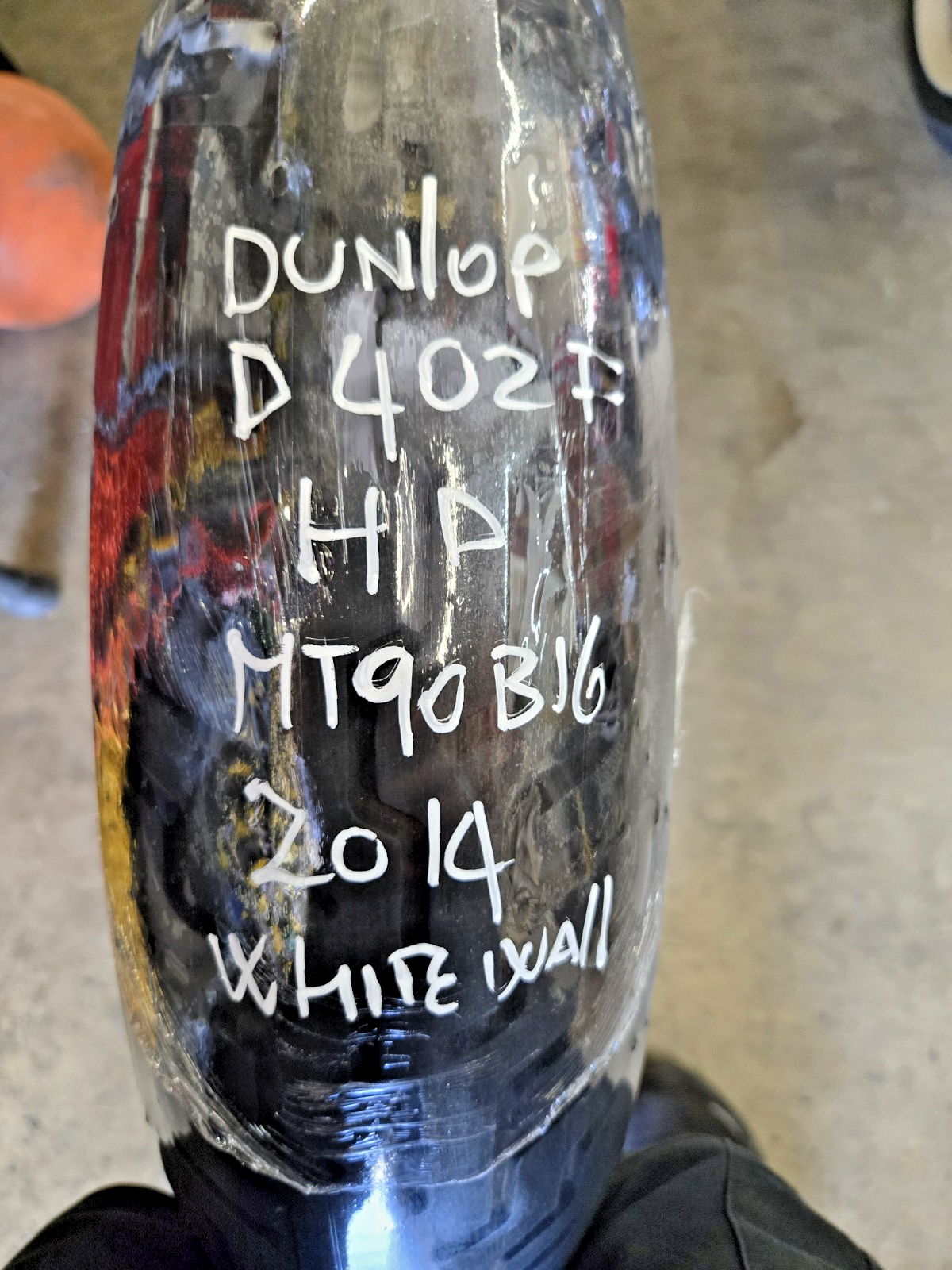 MT90B-16 Dunlop Harley D402 Wide White Wall FRONT TIRE 2014 90% #0696