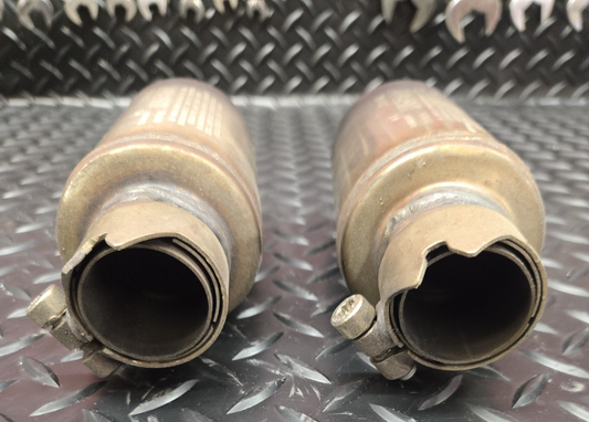 2X 17-20 DUCATI SUPERSPORT 939 S OEM MUFFLERS SYLENCERS 57314381A #0531