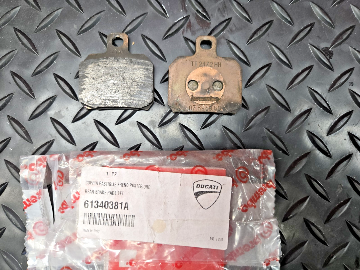 Ducati Brembo Genuine Rear brake pads Panigale Monster 61340381A #0789