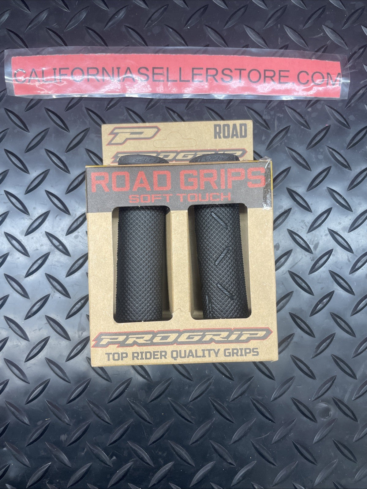 Pro Grip Black Titanium 717 Grips w/ Open Ends | PA0717OENE02 #1113