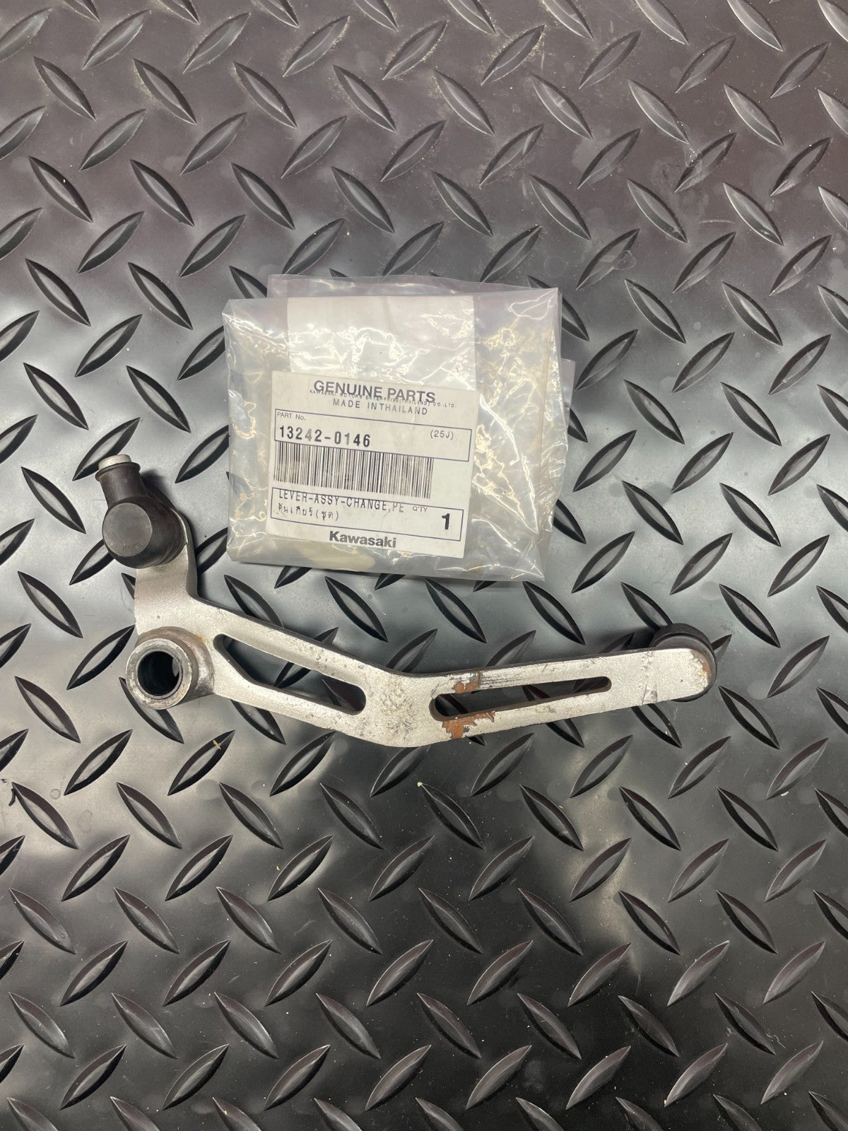 OEM KAWASAKI NINJA Z400 GEAR SHIFTER PEDAL 13242-0146 #0434