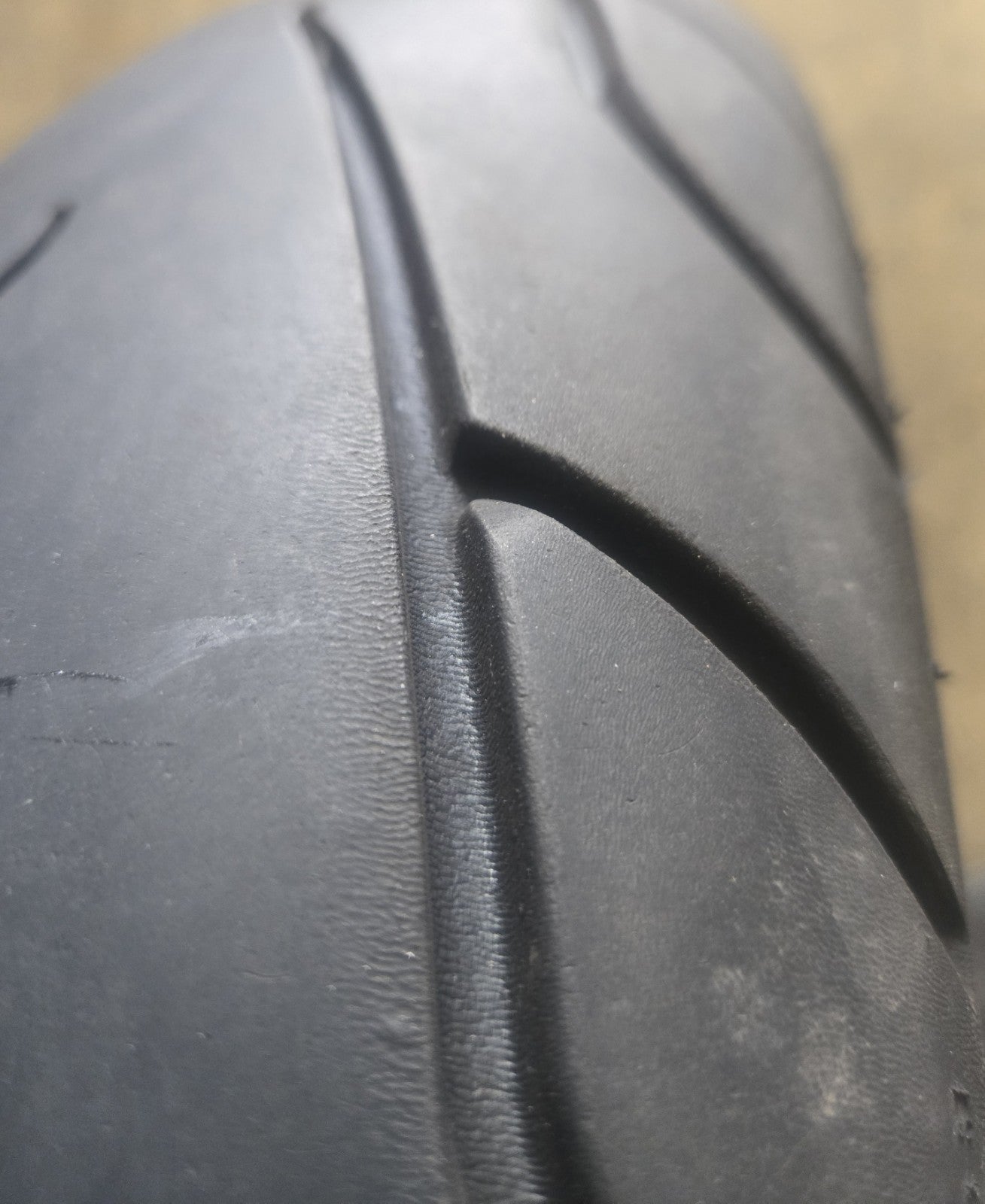 MICHELIN COMMANDER II BSW 150 80 16 77H REAR 2024  95%  IT HAS A PATCH
