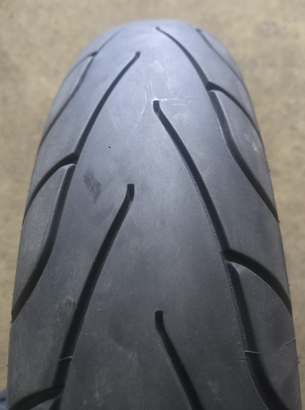 MICHELIN COMMANDER II BSW 150 80 16 77H REAR 2024  95%  IT HAS A PATCH