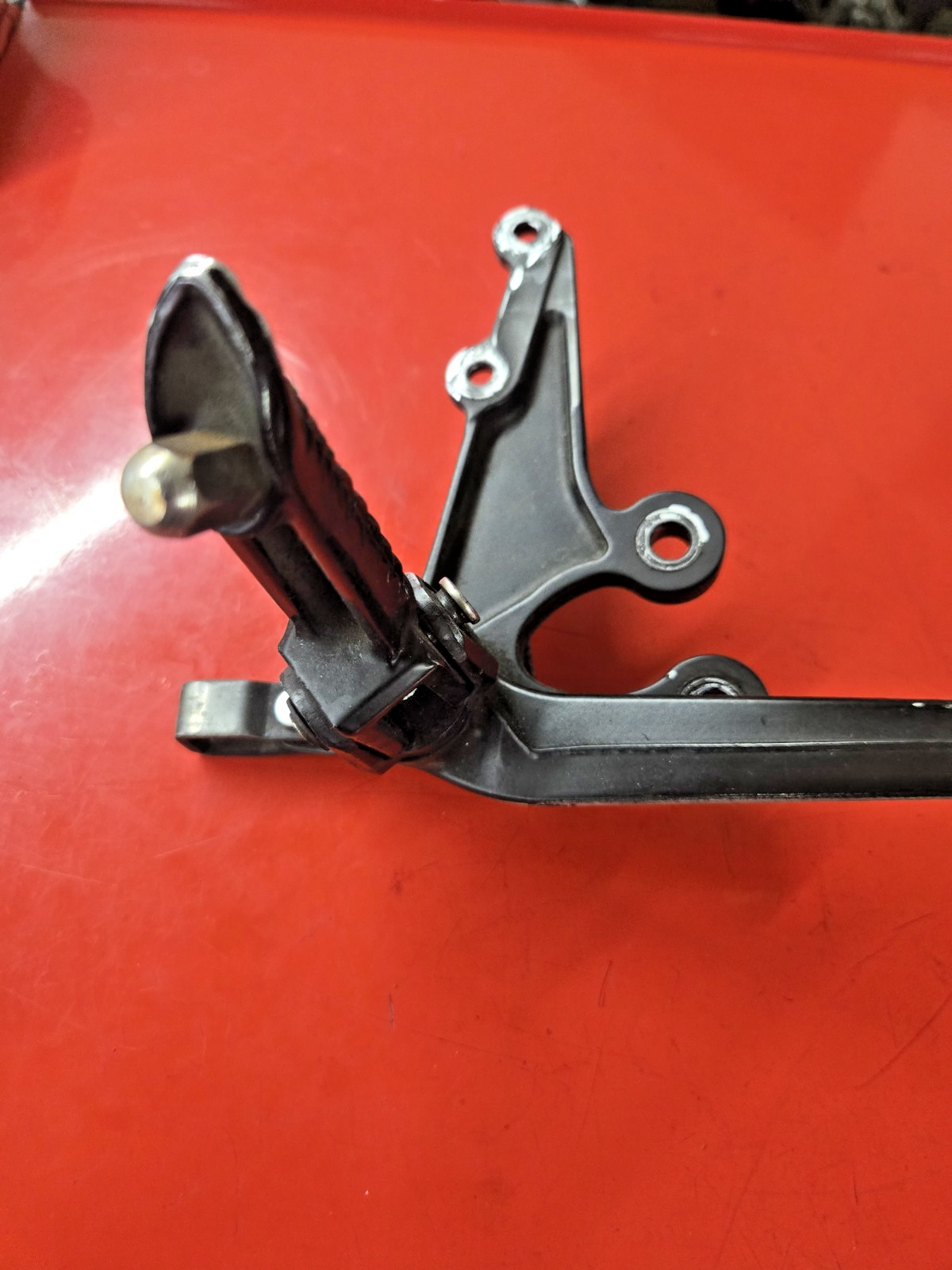Suzuki GSXR 600 750 GSXR600 2015 Front Right Rearset Foot Peg Rest Bracket #0618
