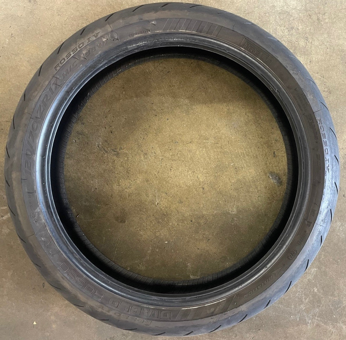 Diablo Rosso IV 2024 Front Tire 120/70-17 58W Radial - USED