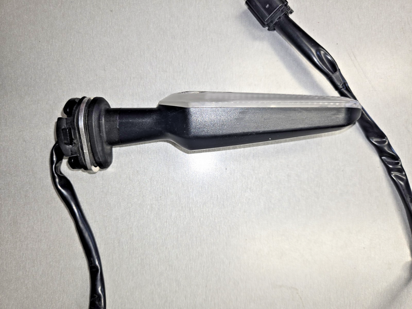 Yamaha XSR700 Genuine Rear Flasher Light - Bat-83330-10-00  #0562