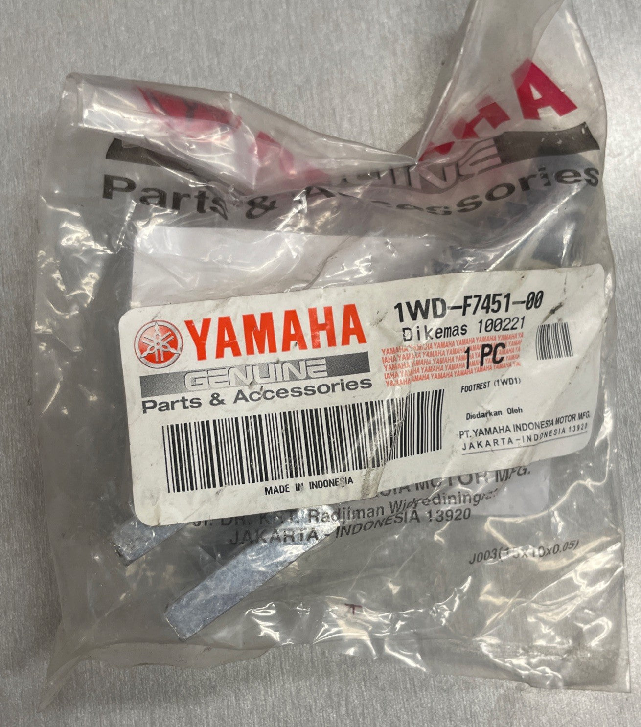 Yamaha 2020/26 MT03   2016/26 R3 Front Left Foot Rest 1WD-F7451-00 RH #0632