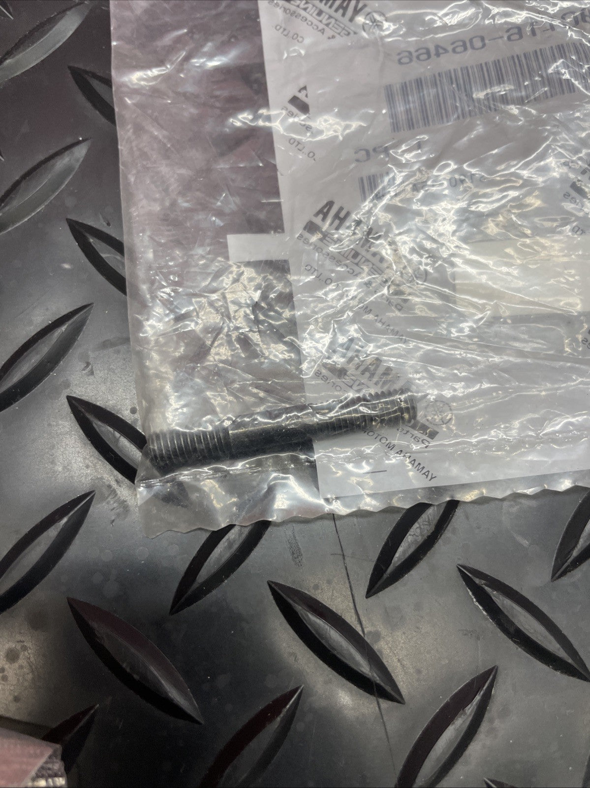 Yamaha 90116-06466 Stud Bolt Qty 5 NOS  #0854