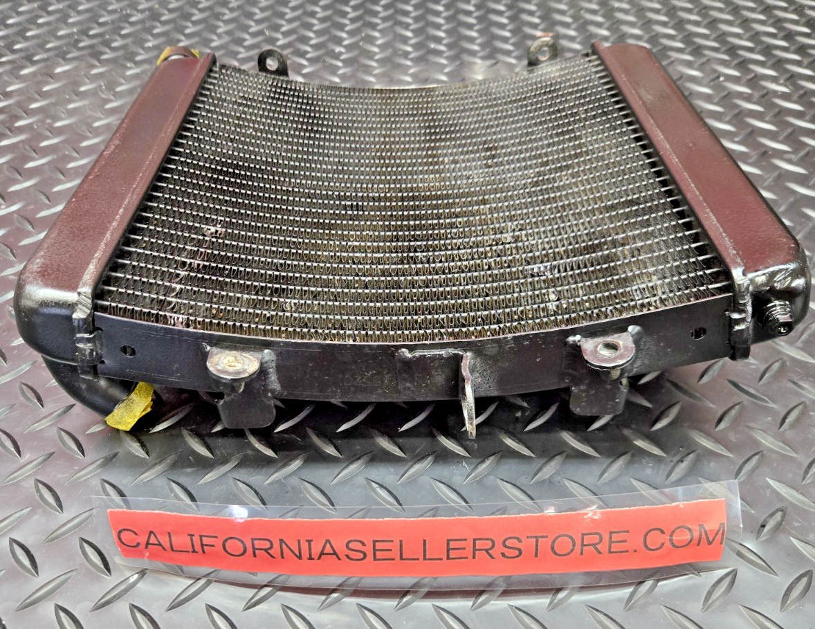 KTM 950 OEM RADIATOR  FIT ALL MODELS NO LEAKS #0774