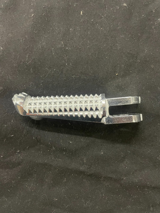 Yamaha footrest OEM foot peg 1Wd-F7451-00-00 NEW OPEN BOX  #0132