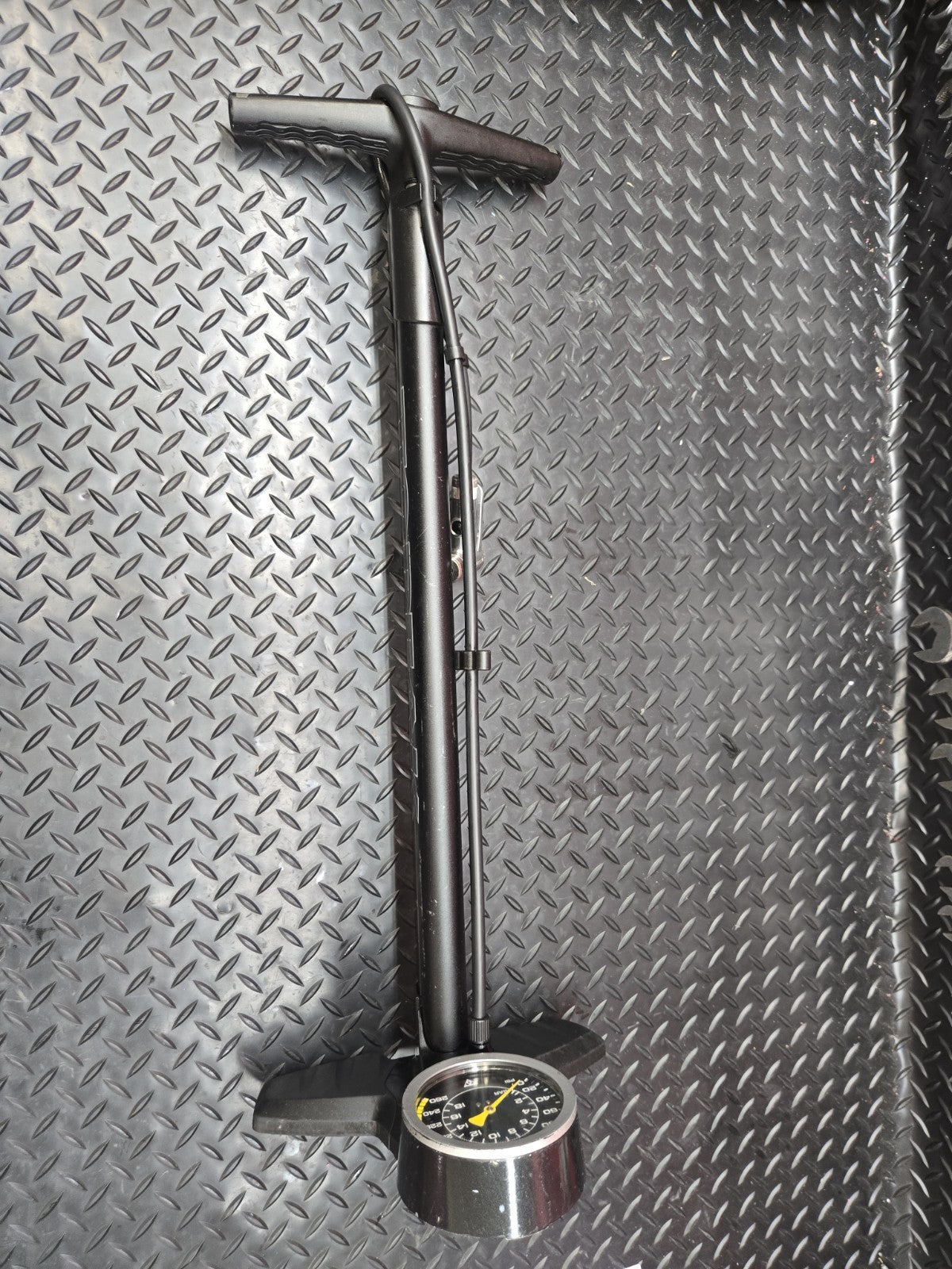 Topeak JoeBlow Ace DX Bike Pump – 260 PSI Triple-Stage High-Pressure #1354