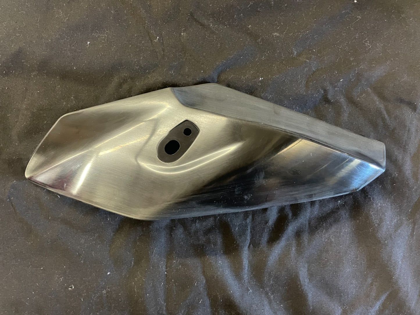 BMW S 1000 R FRONT RIGHT HEADLIGHT HOUSING TRIM 46638534530  #0104