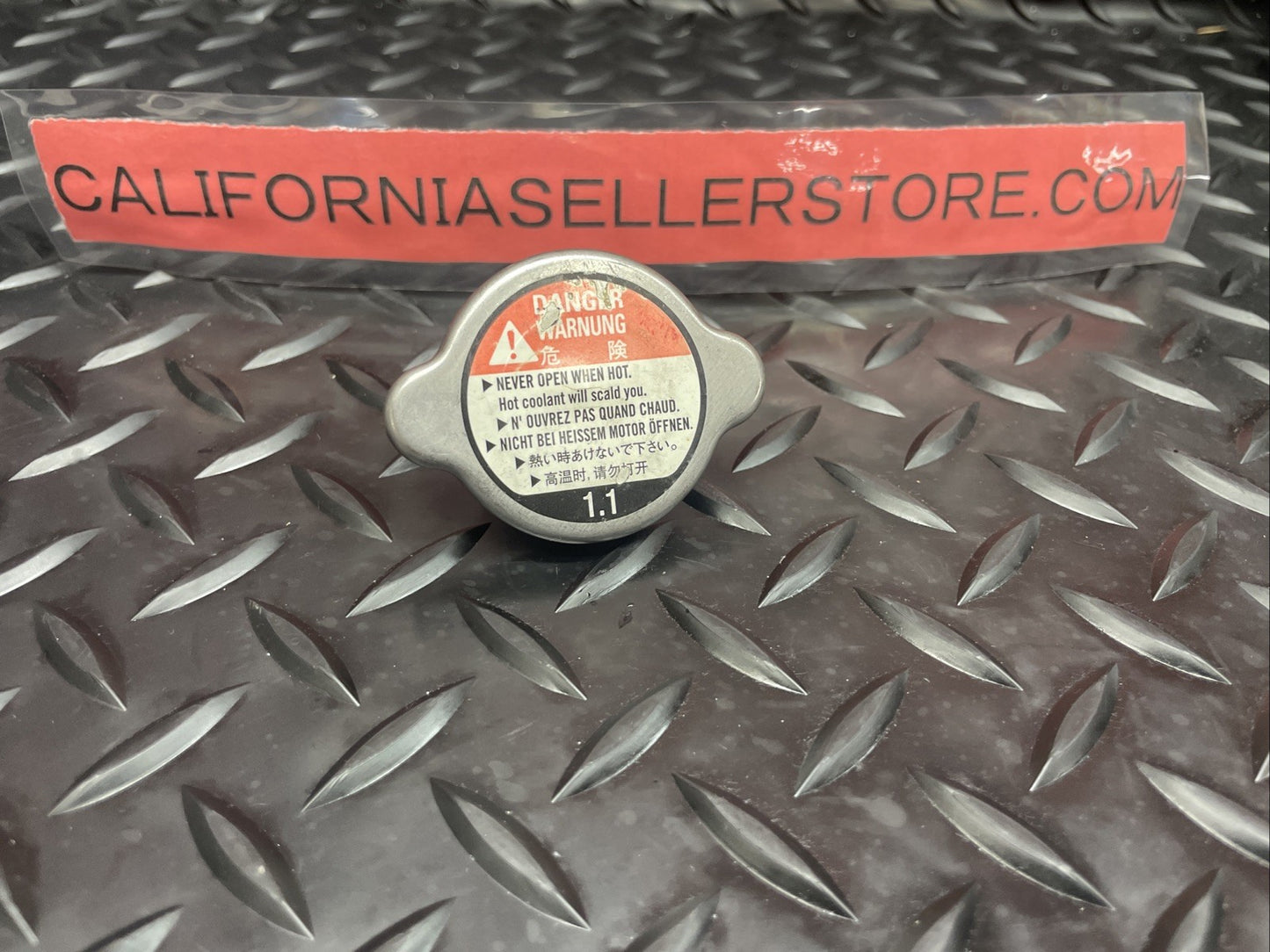 Yamaha R1 YZF-R1 Radiator Cap 1.1 bar  #0749