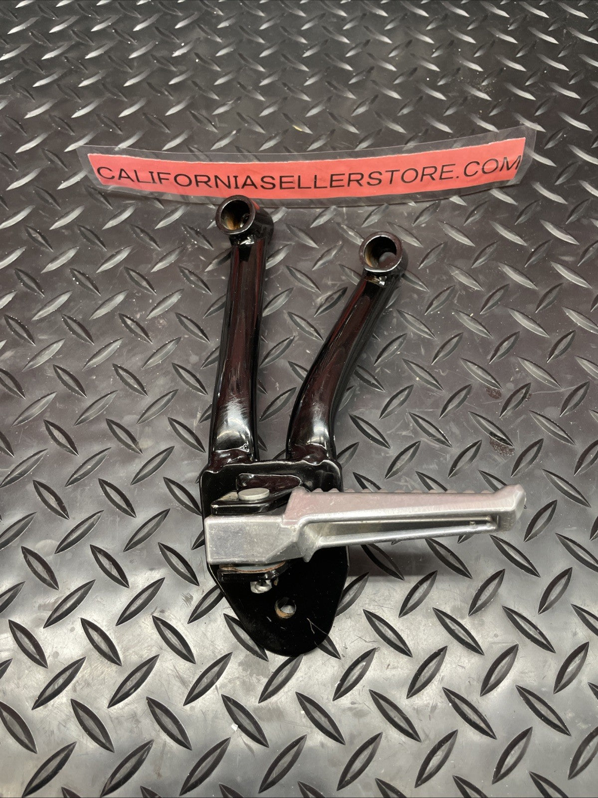 Honda Rebel 300 2017/24 Rear Left Passenger Footpegs Bracket #0840