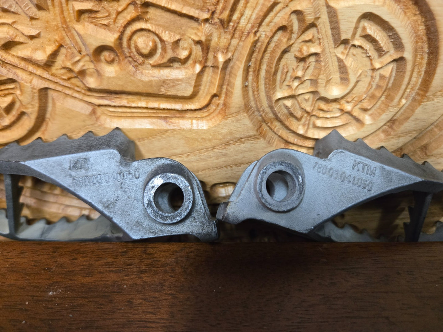 2003-2020 KTM 690 950 990 1190 1290 Adventure oem Footrest pair   #0065