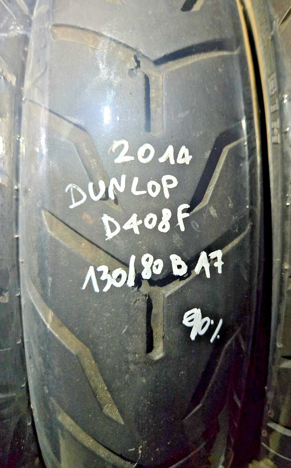 USED DUNLOP D408 HEAVY DUTY HARLEY  130 80 17   2017    95%