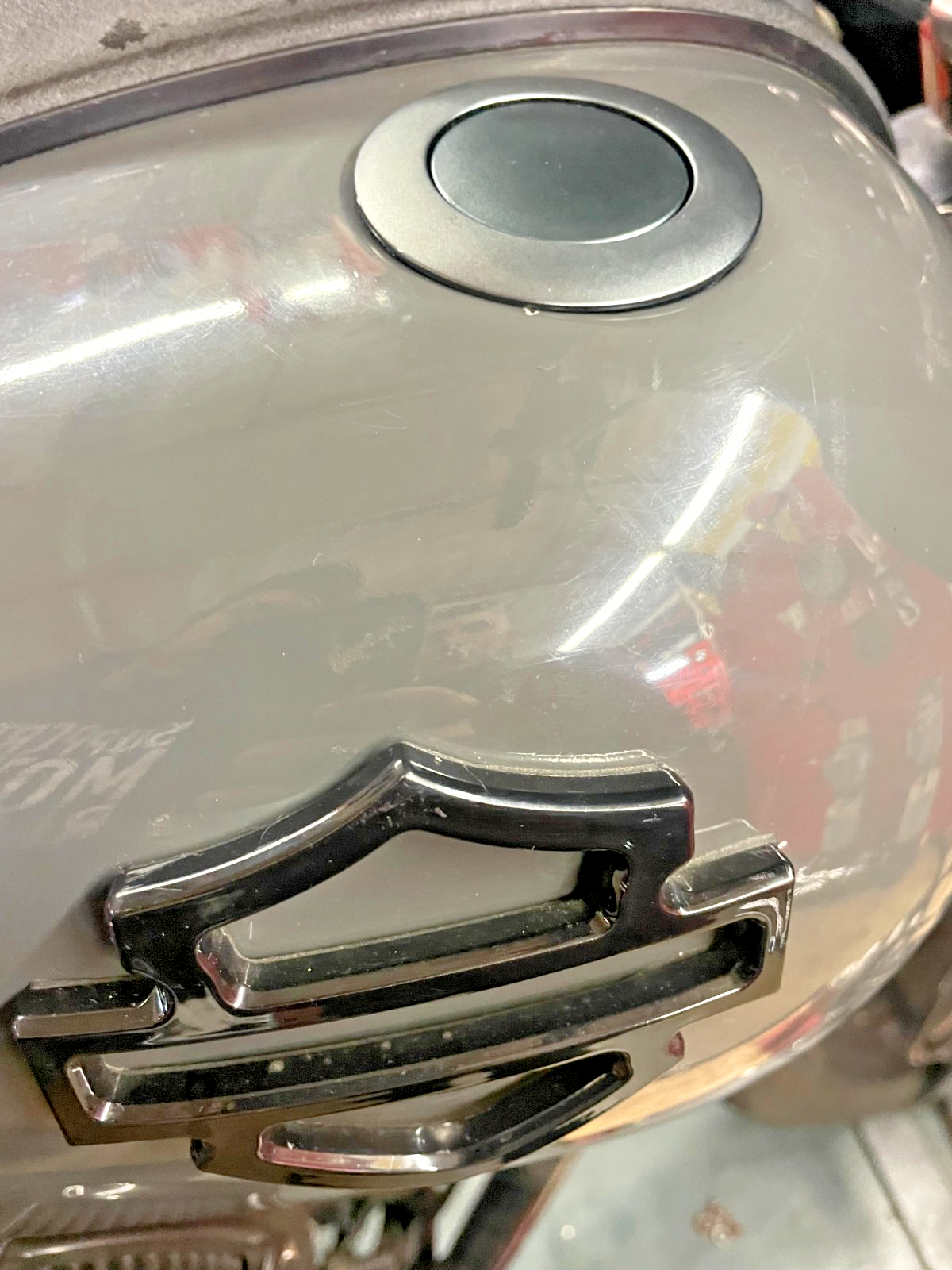 Right Flush Mount Pop Up Vented Fuel Tank Gas Cap Fits For Harley ALL  #0060