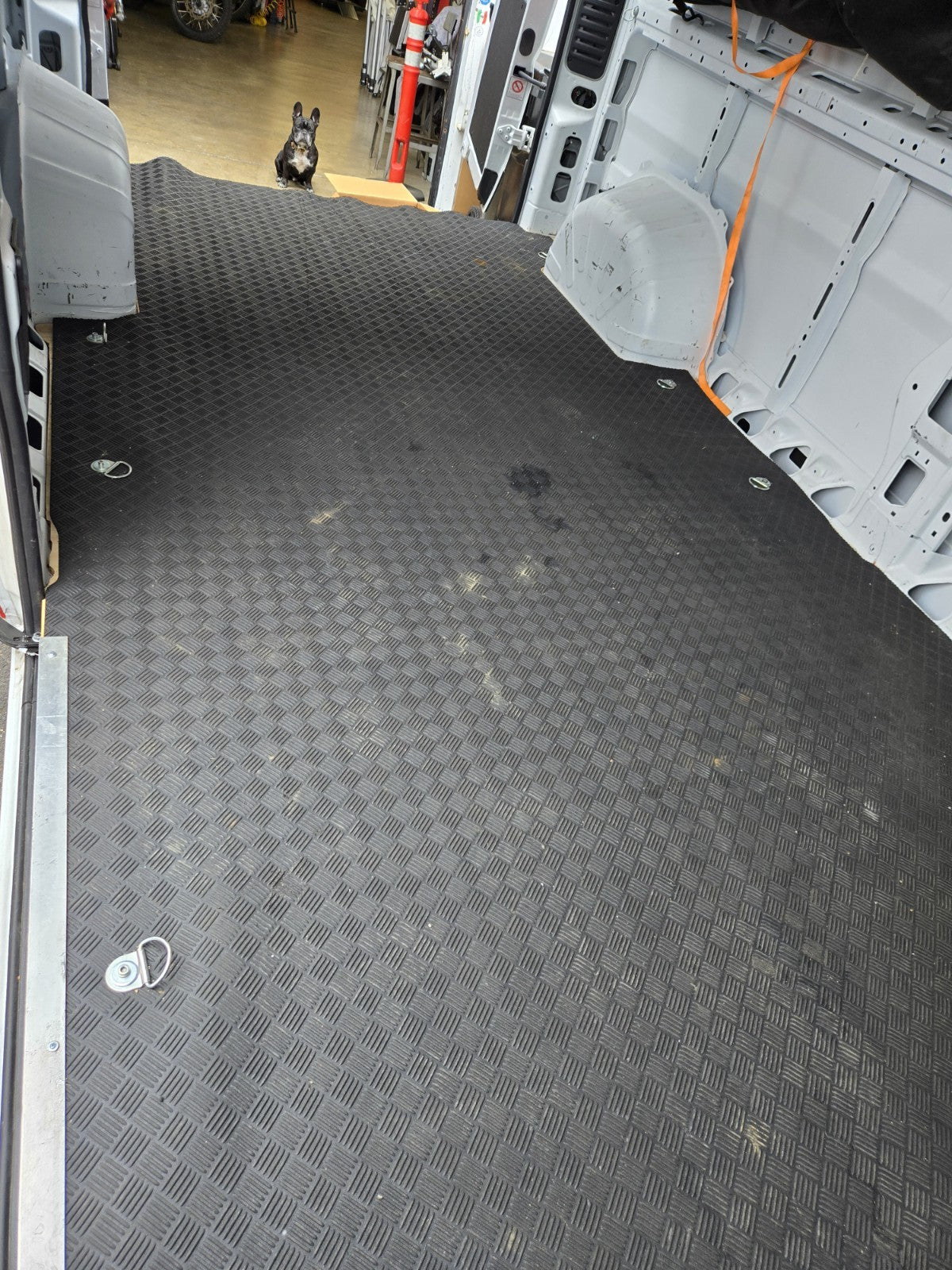 RAM PROMASTER 159 WB MARINE WOOD Floor AND PREFORMED RUBBER MAT