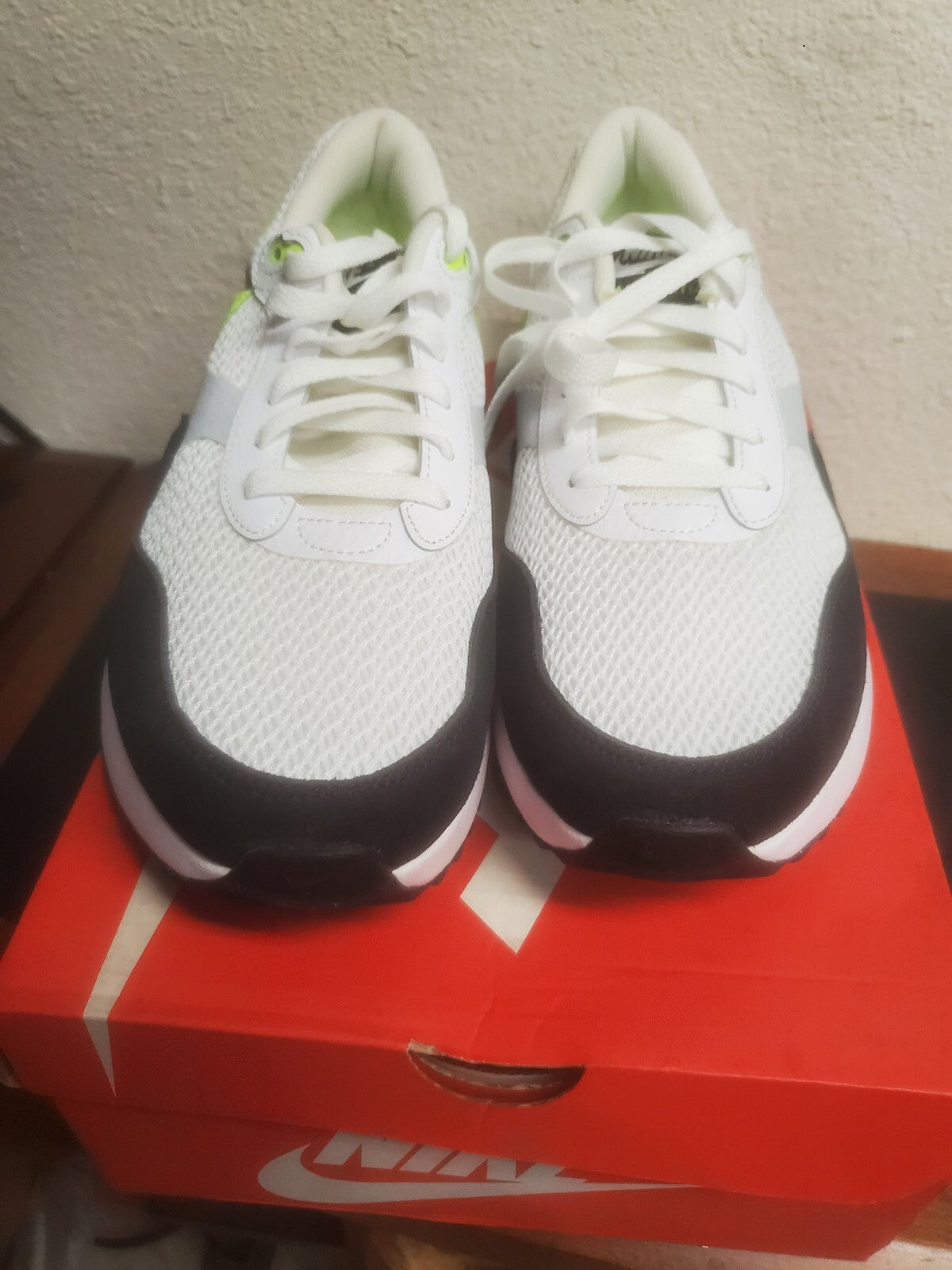 Nike Air Max Systm White/ Black Volt Sneaker Size 10   #0244