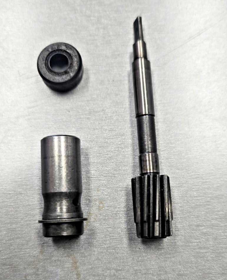 Honda CB350F CB350 Tach Tachometer Drive Gear Cable Housing  #0071