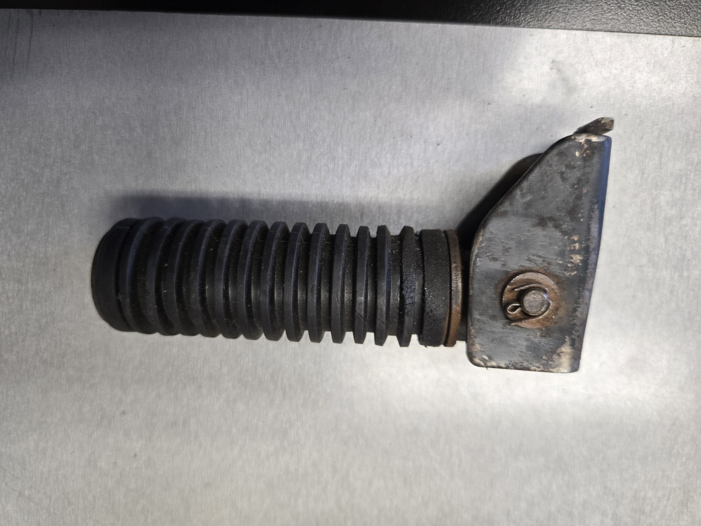 1975 Honda CB500T CB 500 Twin H379-1 rear passenger foot peg #0590