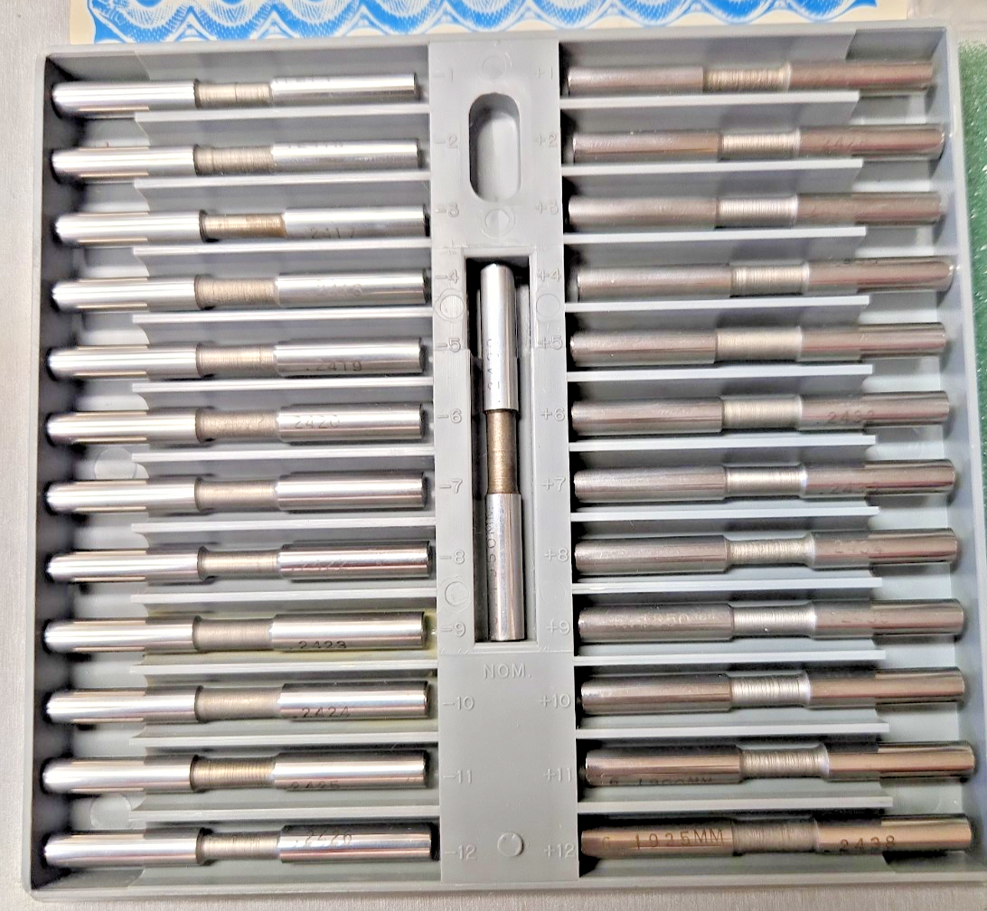 Deltronic Tenth Plug Gauge Set TP25-.2415 .2439 Original Case  #1239