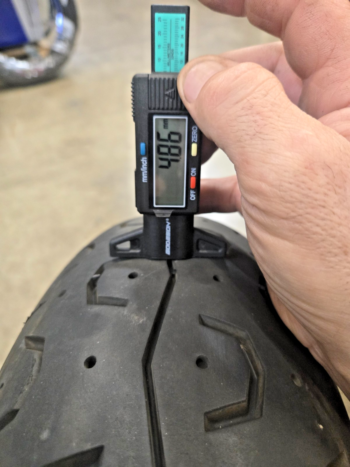 Rear Tire Pirelli Phantom SportsComp 150/70-17  2020  90%
