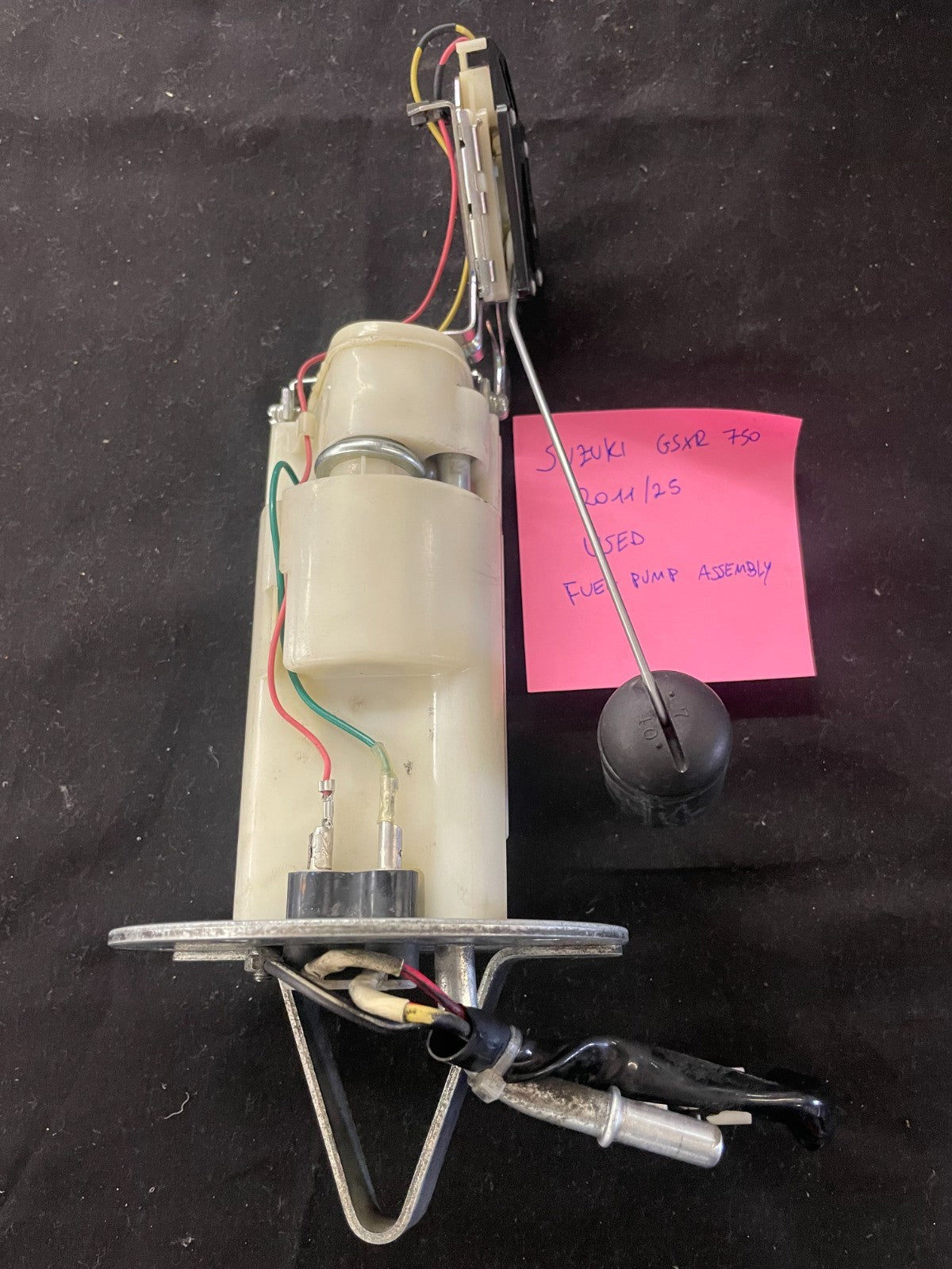 11-25 Suzuki GSXR  750 Fuel Pump Assembly 15100-14J00    #0226