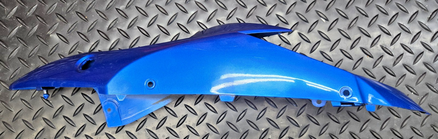 SUZUKI GSXR 600 750 LEFT Rear TAIL Faring Cover 47211-14J  #0868
