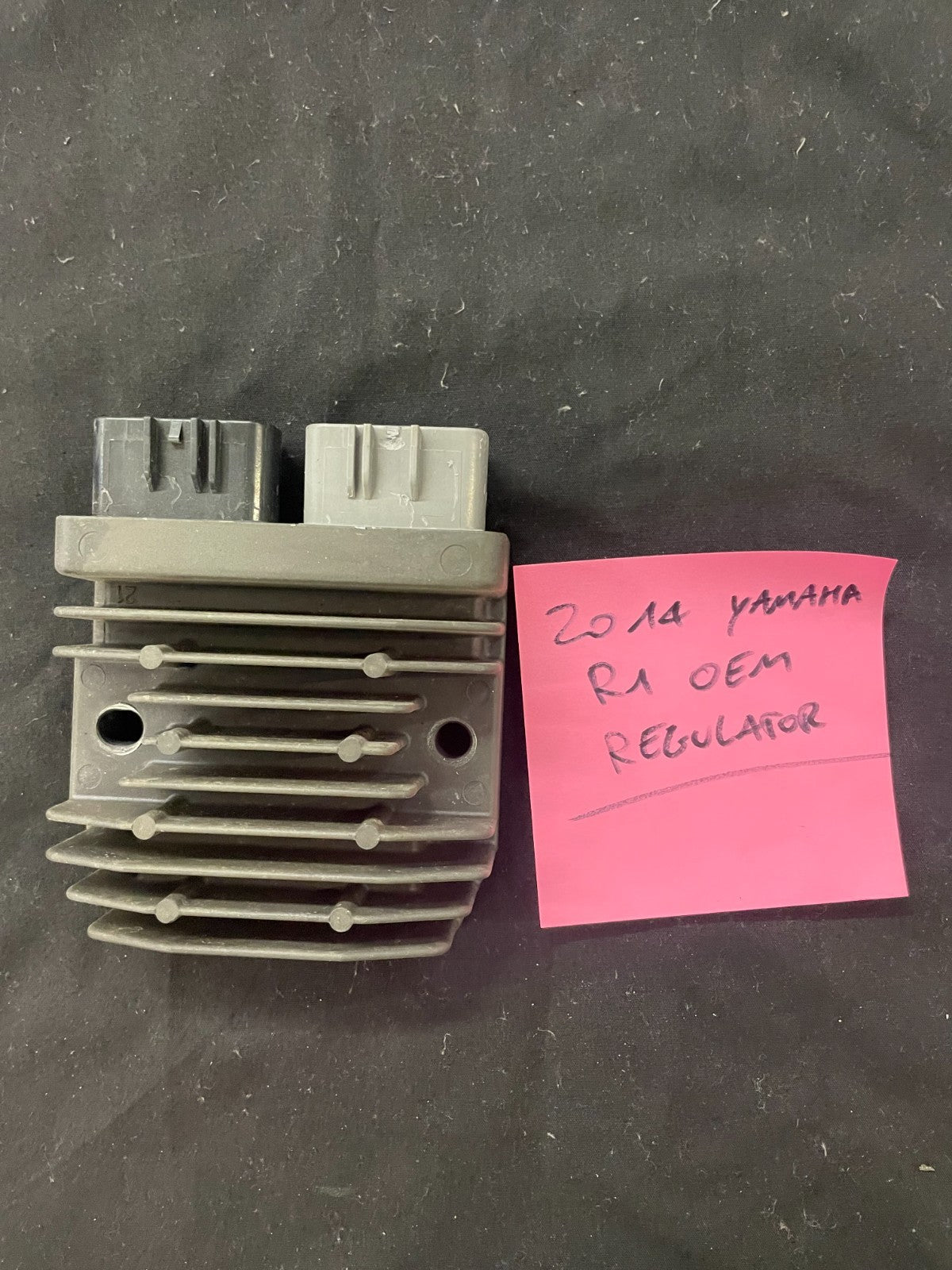 07-14 2011 YAMAHA YZF R1 OEM RECTIFIER VOLTAGE REGULATOR  OEM GENUINE   #0113