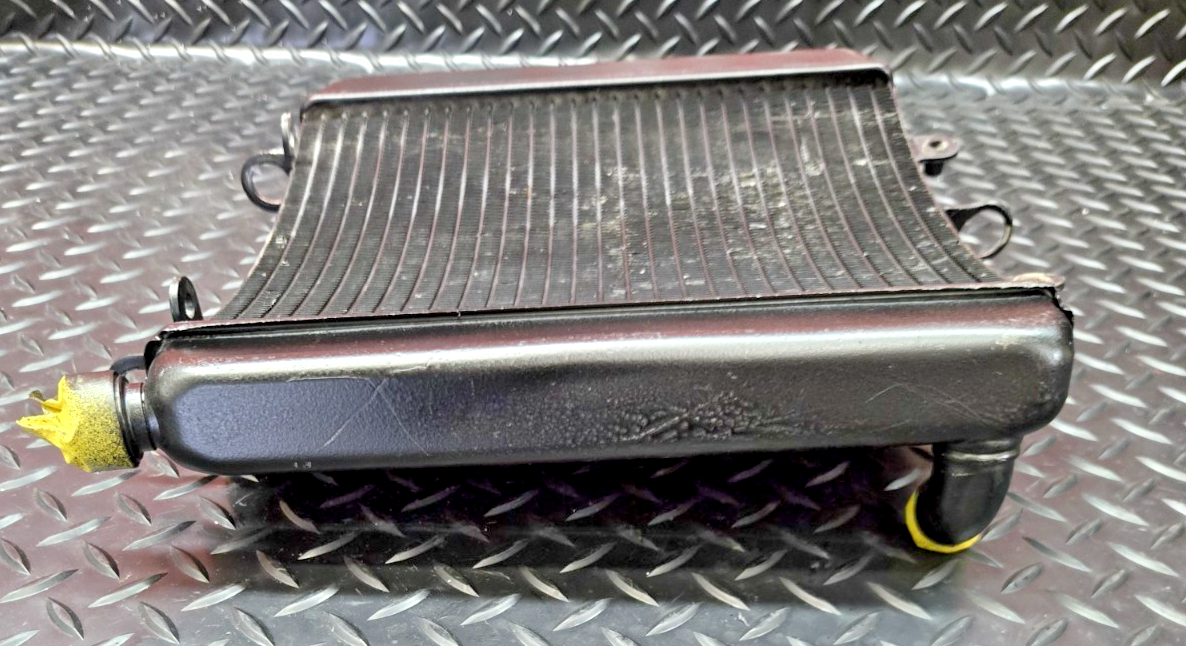 KTM 950 OEM RADIATOR  FIT ALL MODELS NO LEAKS #0774