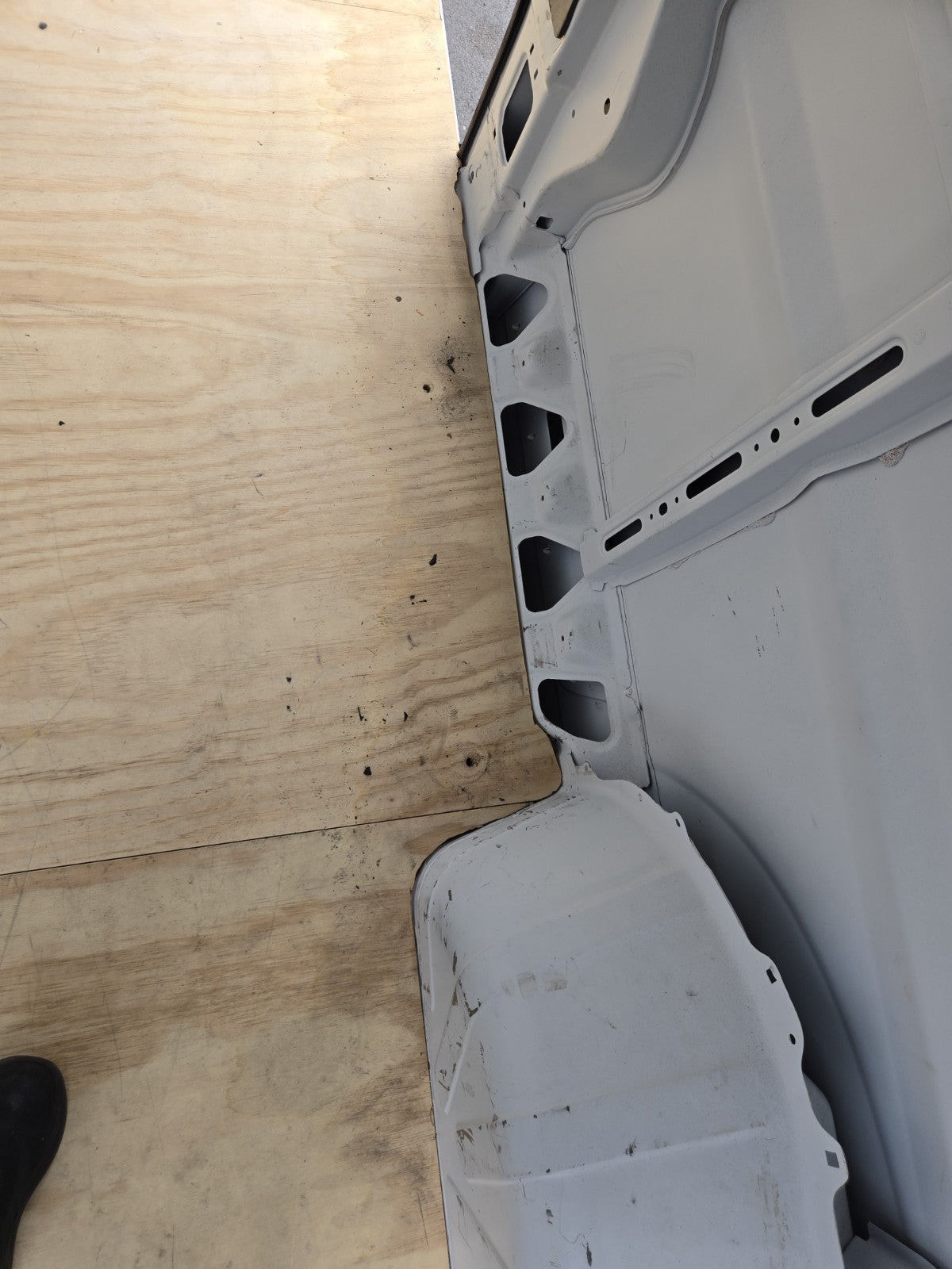 RAM PROMASTER 159 WB MARINE WOOD Floor AND PREFORMED RUBBER MAT