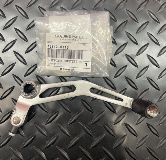 OEM KAWASAKI NINJA Z400 GEAR SHIFTER PEDAL 13242-0146  #0434
