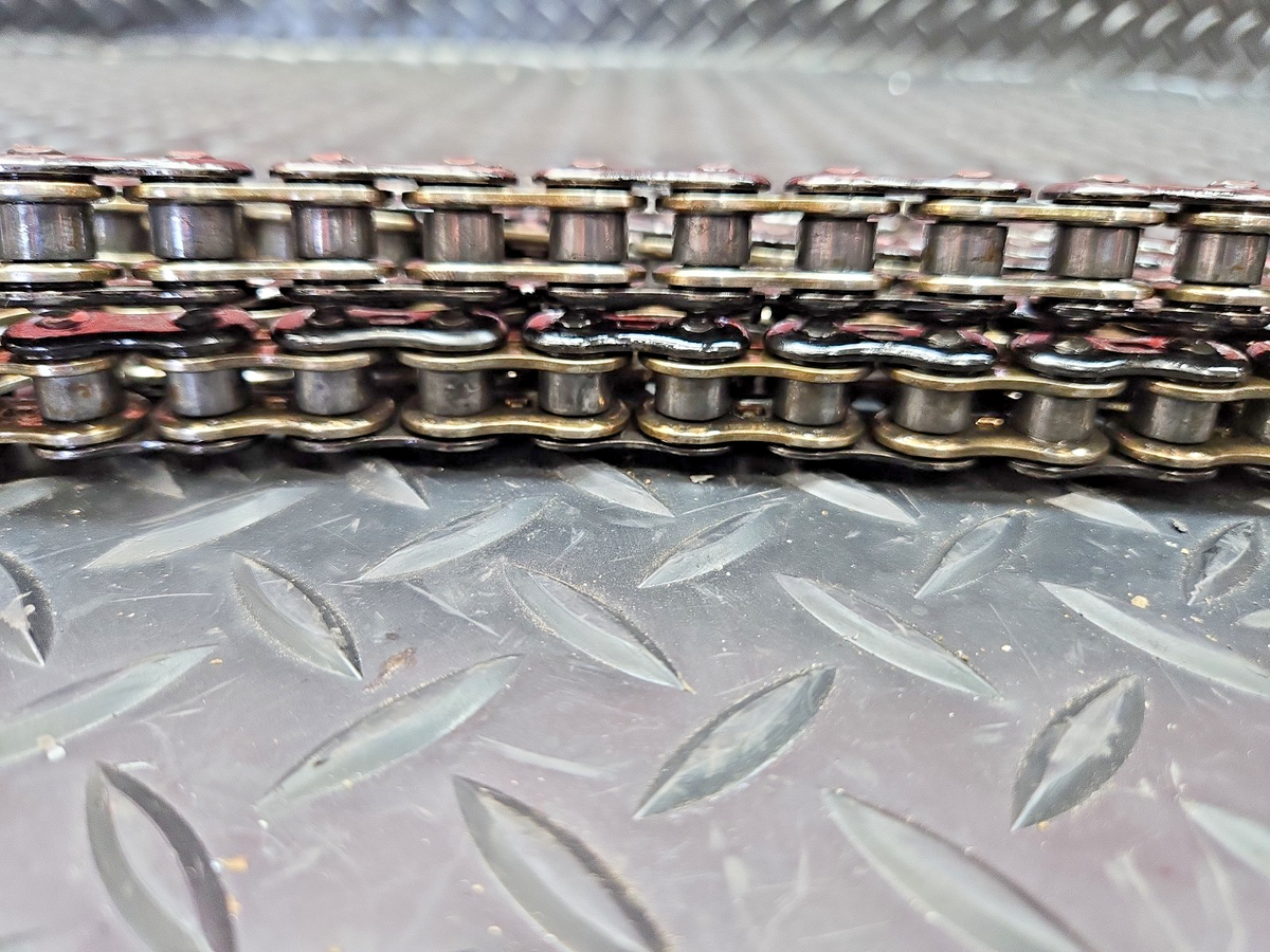 ThreeD 520 Z SUPER SPORT Sealed QX2-Ring Chain Black/Gold 120 Links #1338