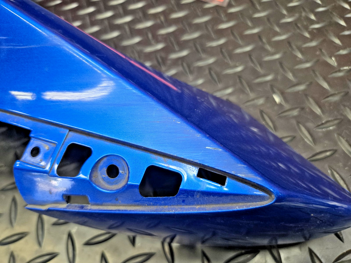 2011 - 2024 SUZUKI GSXR 600 750 OEM RIGHT UPPER FAIRING 94682-14J  #0869
