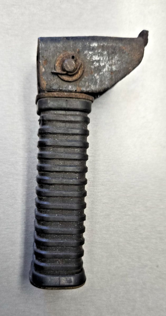 1973 1974 Honda CB550  OEM passenger foot peg #0589
