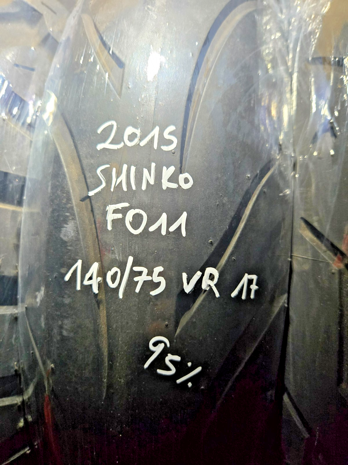 USED SHINKO F011  140 75 17  2015   95%