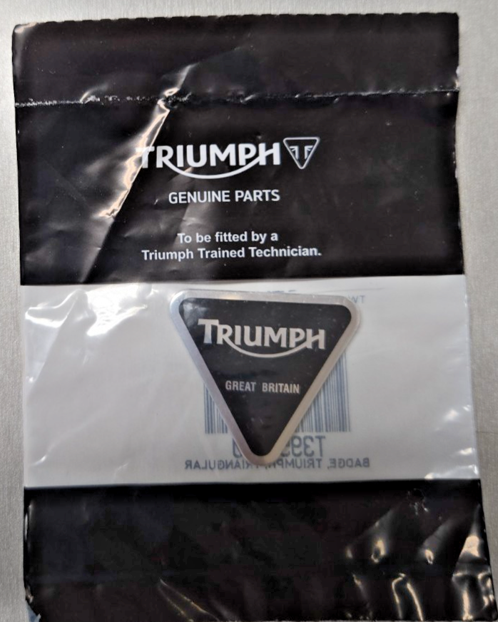 Triumph America Bonneville Rocket III Thruxton 900 OEM  Badge T3950100 #1299