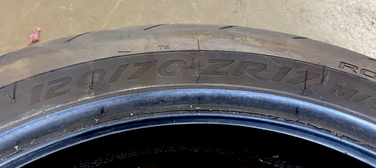 Diablo Rosso IV 2024 Front Tire 120/70-17 58W Radial - USED