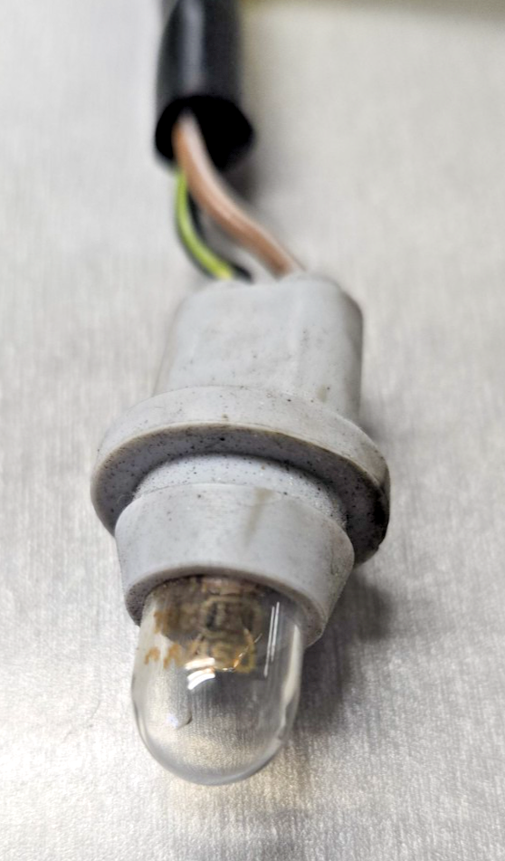 2014 Triumph Bonneville SE T100 Headlight RUNNING LIGHT Lamp Bulb PIG TAIL #0500