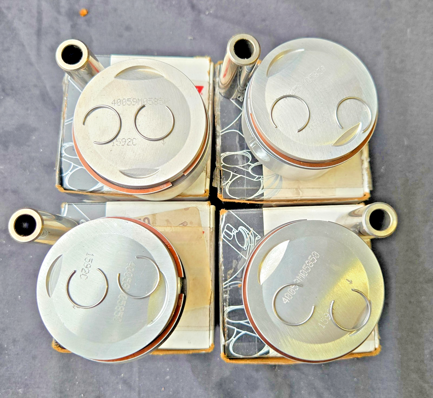 4 X Honda CB550 Wiseco Piston 10:1 Stock 58.5mm Bore 40059M05850