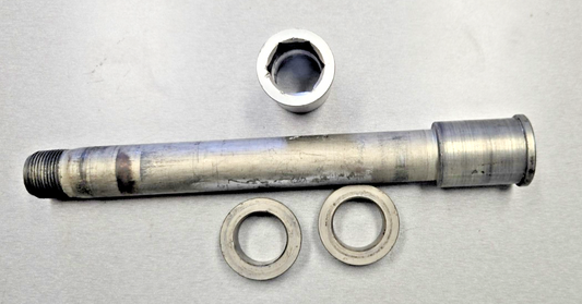SUZUKI GSXR750 600 2004 2005 FRONT WHEEL AXLE PIVOT BOLT SPACERS STRAIGHT #0524
