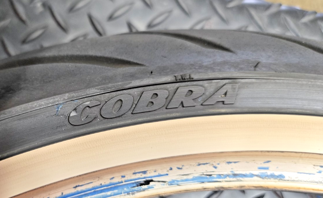 Avon Cobra Chrome Motorcycle Tire AV91 Front 120/70-21 - 68V - Whitewall #1011