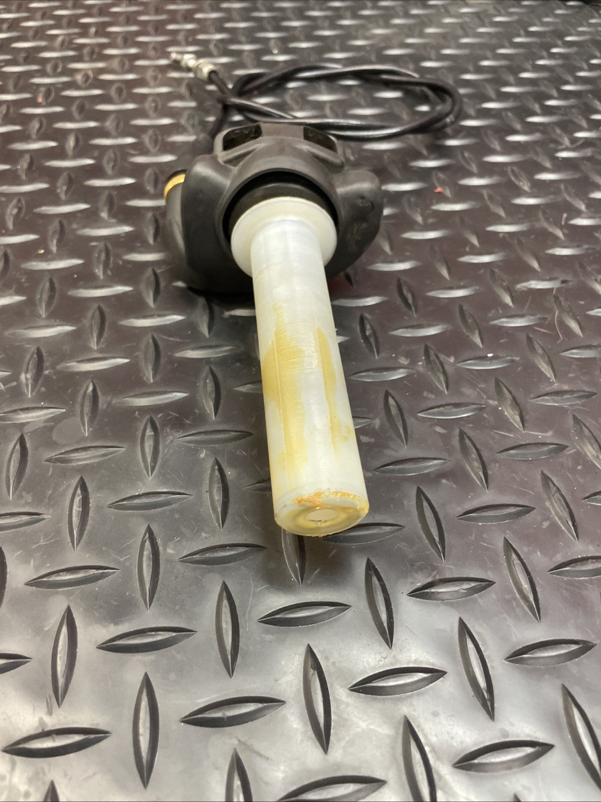 VOR VERTEMATI 503 2002 OEM Throttle Cable Guide Housing Rubber Boot  #1319